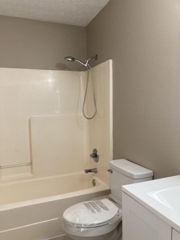 724 Michael View Court, Worthington, OH 43085