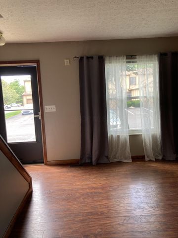 724 Michael View Court, Worthington, OH 43085