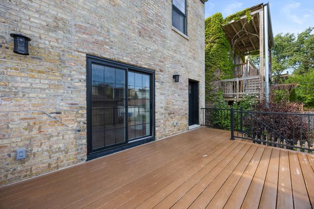 4437 N Whipple Street, Chicago, IL 60625