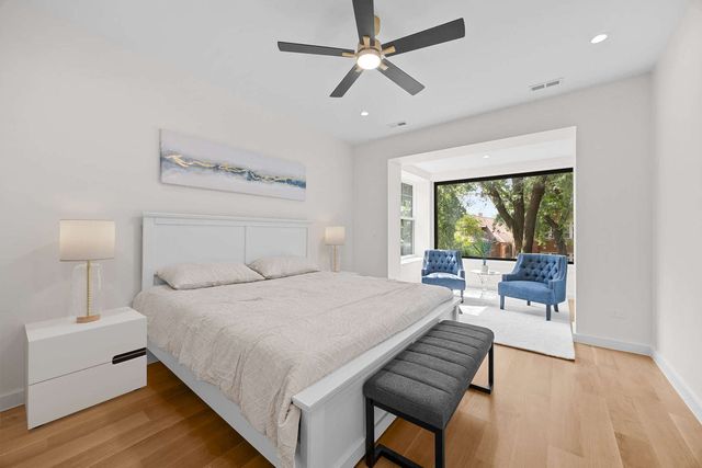 4437 N Whipple Street, Chicago, IL 60625