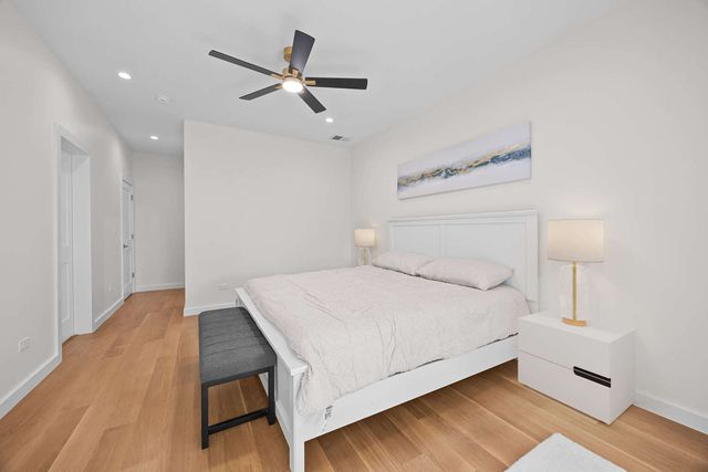 4437 N Whipple Street, Chicago, IL 60625