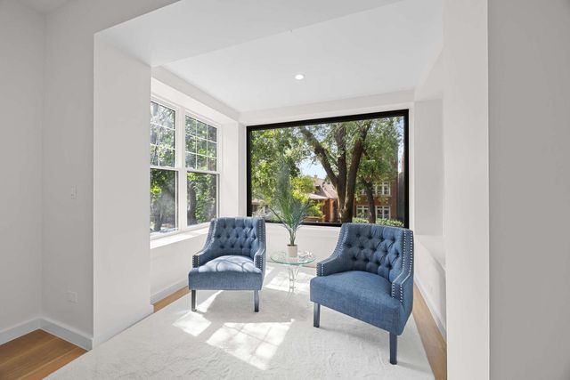 4437 N Whipple Street, Chicago, IL 60625