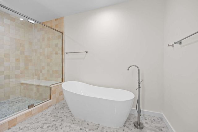 4437 N Whipple Street, Chicago, IL 60625