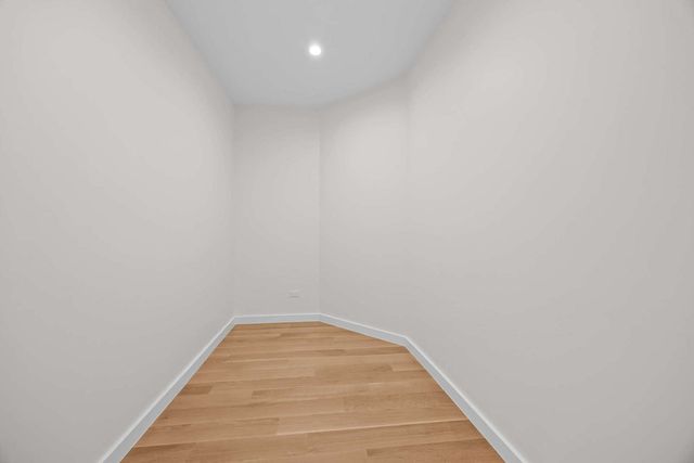 4437 N Whipple Street, Chicago, IL 60625