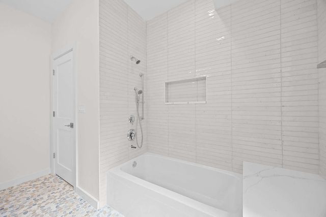 4437 N Whipple Street, Chicago, IL 60625