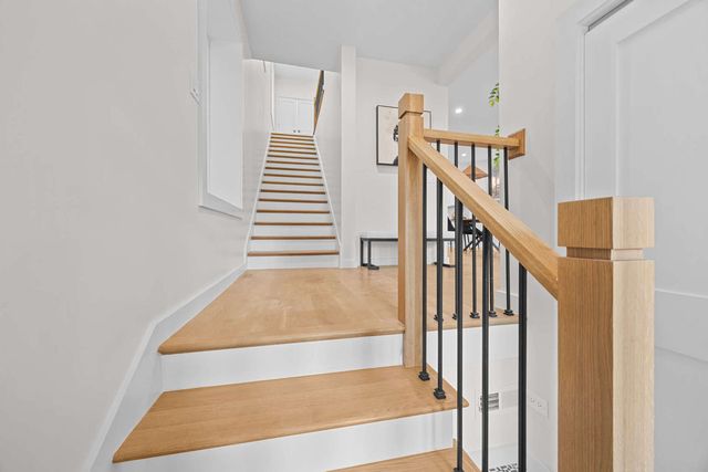 4437 N Whipple Street, Chicago, IL 60625