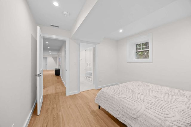 4437 N Whipple Street, Chicago, IL 60625