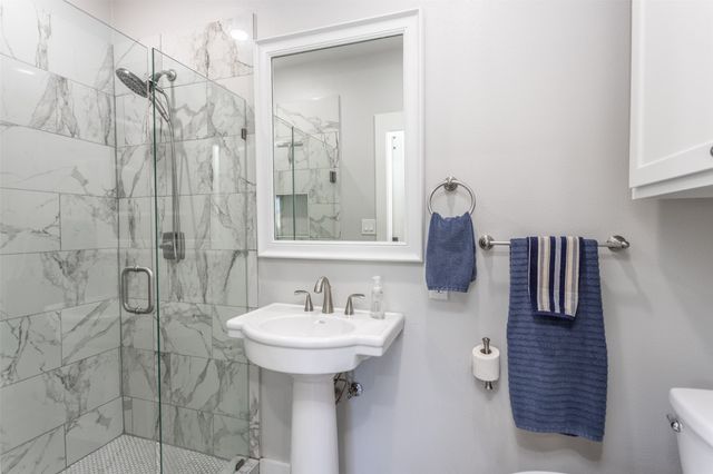 1903 N Weaver Street, Gainesville, TX 76240