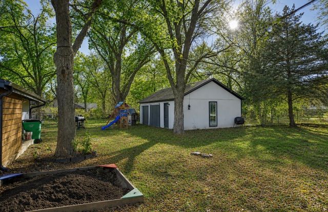 1903 N Weaver Street, Gainesville, TX 76240