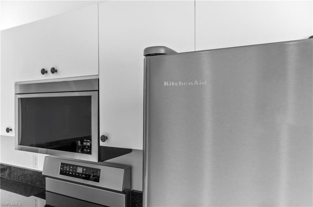 3281 Lindsey LN 4, NAPLES, FL 34109 — photo 4