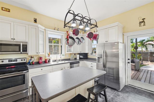 316 E FRANCES AVENUE, Tampa, FL 33602
