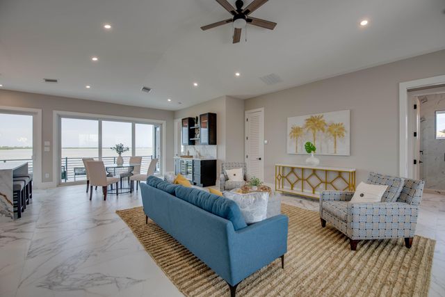 W 711 Indies Drive, Ramrod Key, FL 33042