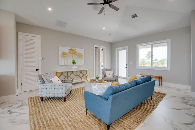 W 711 Indies Drive, Ramrod Key, FL 33042