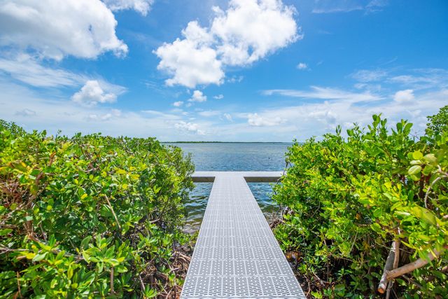 W 711 Indies Drive, Ramrod Key, FL 33042