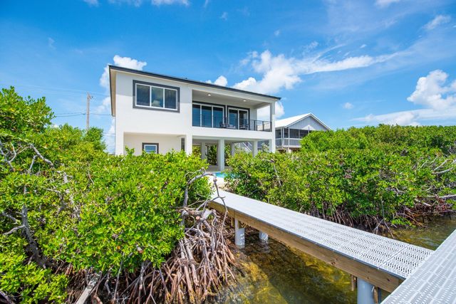 W 711 Indies Drive, Ramrod Key, FL 33042
