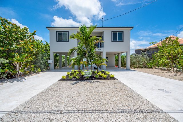 W 711 Indies Drive, Ramrod Key, FL 33042