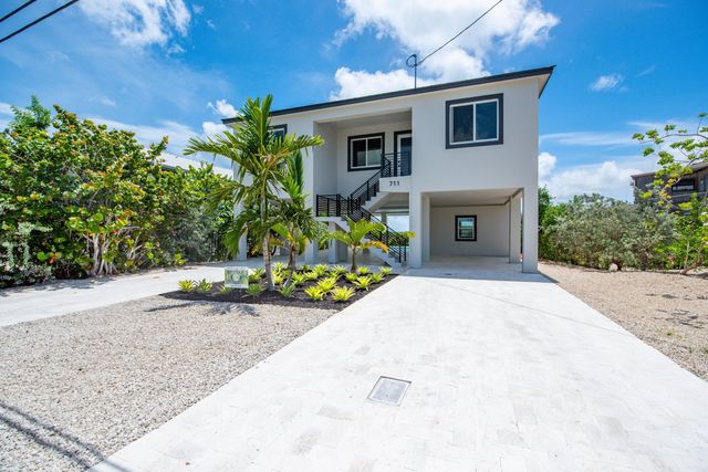 W 711 Indies Drive, Ramrod Key, FL 33042