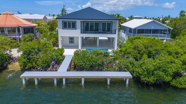 W 711 Indies Drive, Ramrod Key, FL 33042