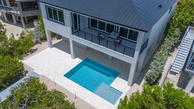 W 711 Indies Drive, Ramrod Key, FL 33042