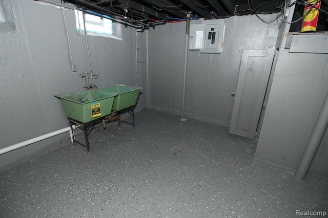 18112 Justine Street, Detroit, MI 48234