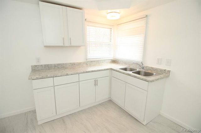 18112 Justine Street, Detroit, MI 48234