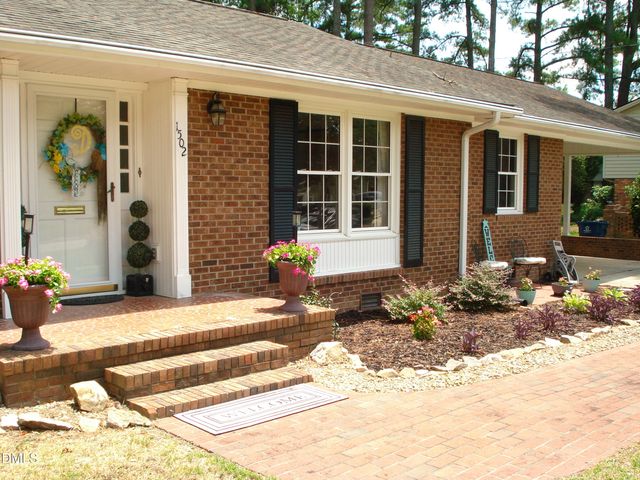 1502 Wellons Avenue, Dunn, NC 28334