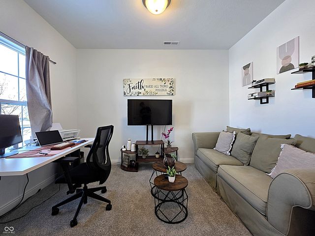 7073 Fowler Drive, Whitestown, IN 46075