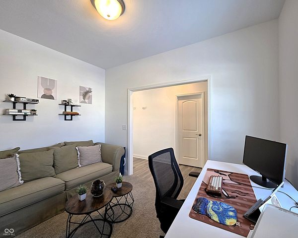 7073 Fowler Drive, Whitestown, IN 46075