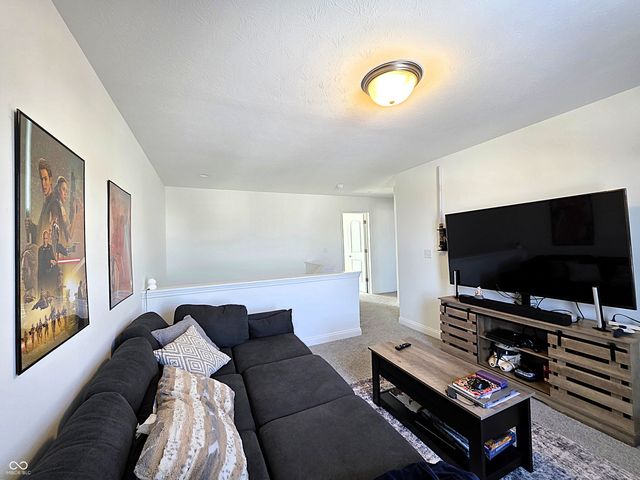 7073 Fowler Drive, Whitestown, IN 46075