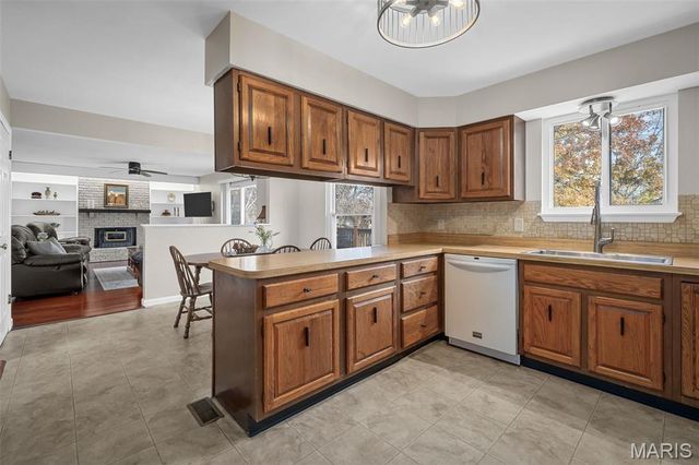 43 Lost Dutchman Drive, St Peters, MO 63376