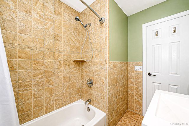 13 Maple Drive, Lindenhurst, NY 11757