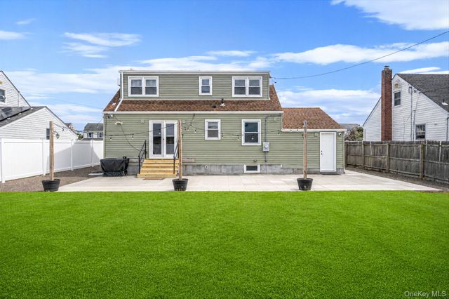 13 Maple Drive, Lindenhurst, NY 11757