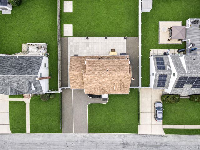 13 Maple Drive, Lindenhurst, NY 11757