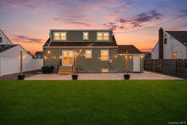 13 Maple Drive, Lindenhurst, NY 11757