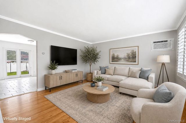 13 Maple Drive, Lindenhurst, NY 11757