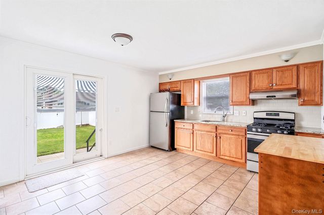 13 Maple Drive, Lindenhurst, NY 11757