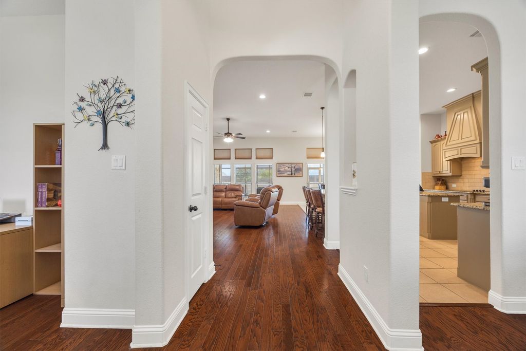 640 Cross Creek Drive, Waxahachie, TX 75167 — photo 2