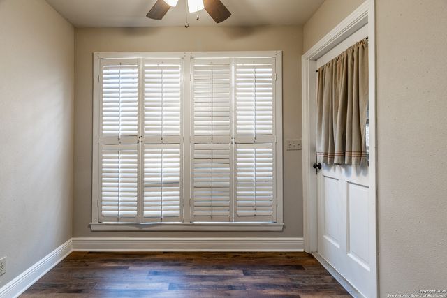 165 W Rampart Dr Apt 805, San Antonio, TX 78216