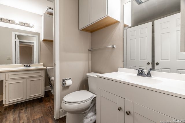 165 W Rampart Dr Apt 805, San Antonio, TX 78216