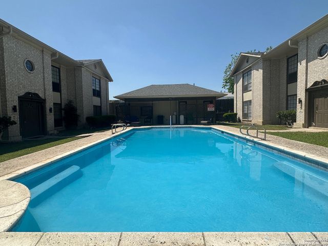 165 W Rampart Dr Apt 805, San Antonio, TX 78216