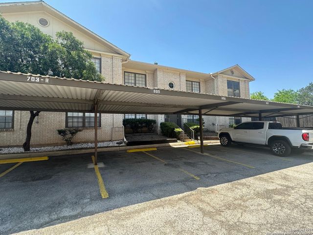 165 W Rampart Dr Apt 805, San Antonio, TX 78216