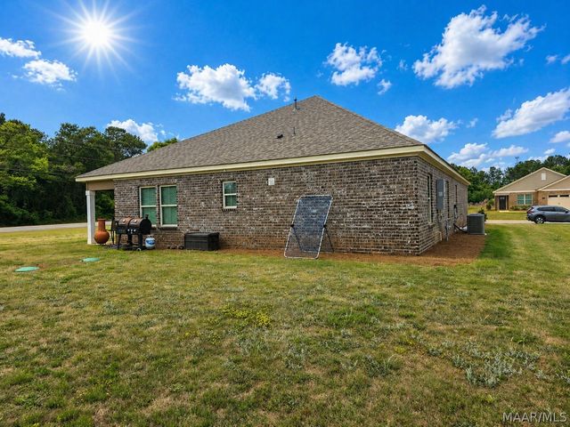 24 Pedric Drive, Wetumpka, AL 36093