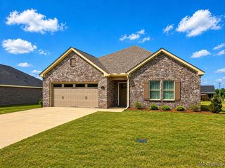 24 Pedric Drive, Wetumpka, AL 36093