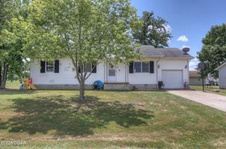 637 W 30th Street, Baxter Springs, KS 66713