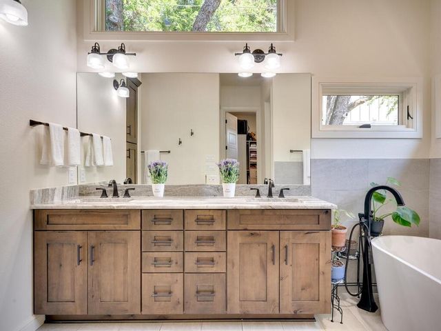 3907 Bailey LN, Austin, TX 78756