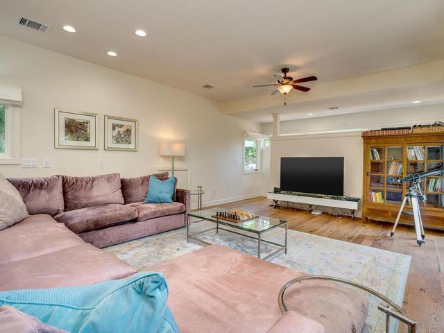 3907 Bailey LN, Austin, TX 78756