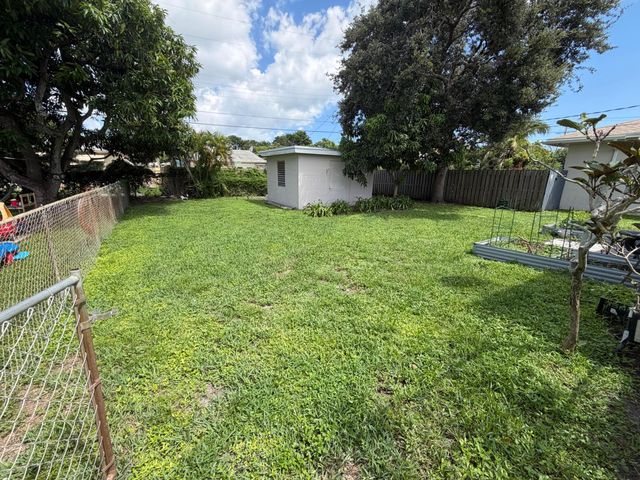 37 SE 14TH Street 12, Dania Beach, FL 33004