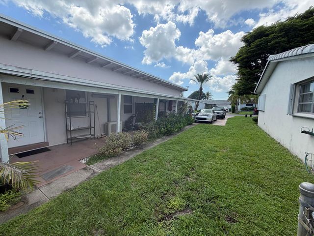 37 SE 14TH Street 12, Dania Beach, FL 33004