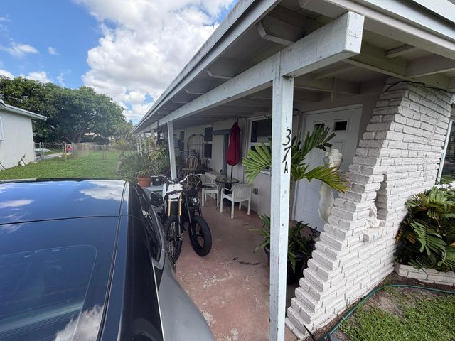 37 SE 14TH Street 12, Dania Beach, FL 33004