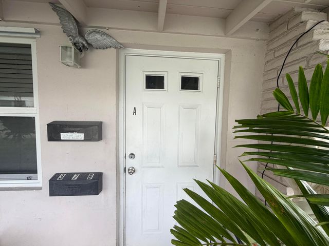 37 SE 14TH Street 12, Dania Beach, FL 33004